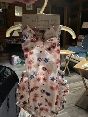 Milkberry Baby Girl Patriotic Sunglasses
Bubble Romper & Headband-Size 3-6 month